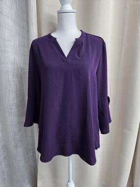 Gaharu Relaxed Split-Neck Tunic Top in Deep Plum Feminine Size L
